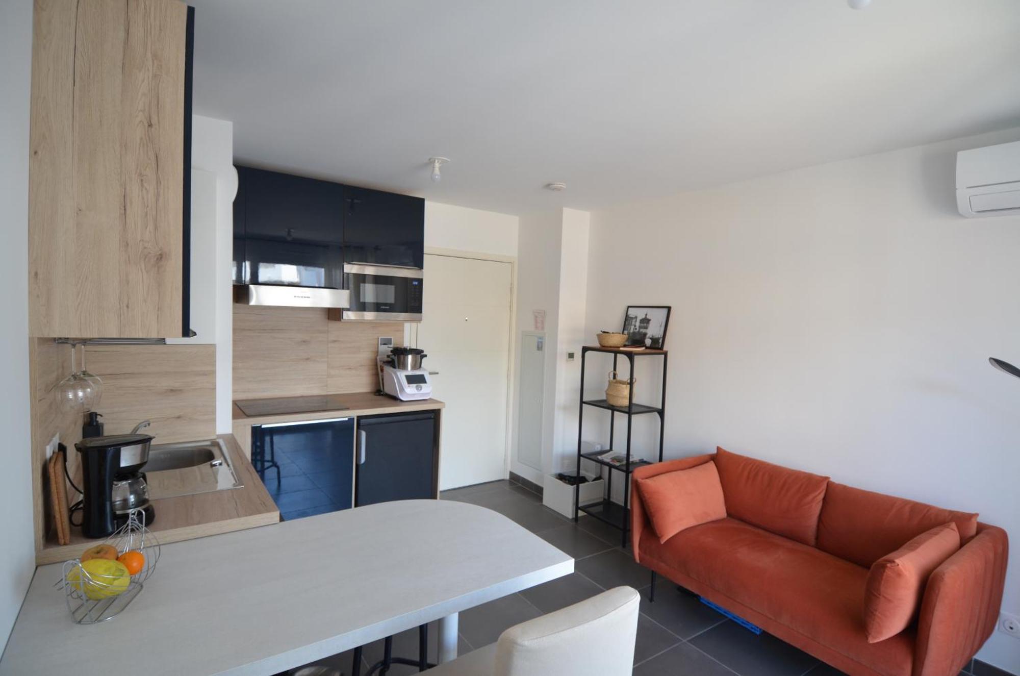 Villa Smolett - Appartement Cosy Au Coeur Du Quartier Du Port Nice Luaran gambar